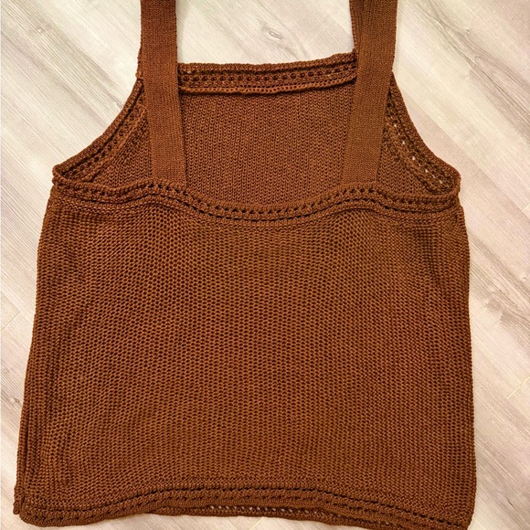 Banana Republic Cropped Sweater Tank - Picture 2 of 3